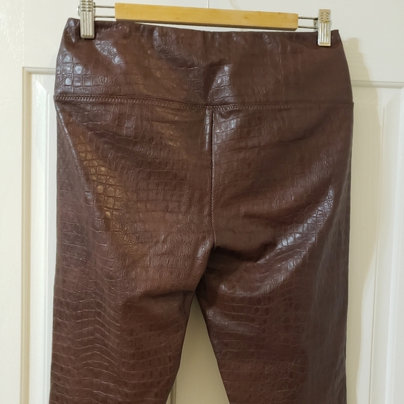 7 For All Mankind Chocolate Brown Faux Leather Leggings - Picture 6 of 8